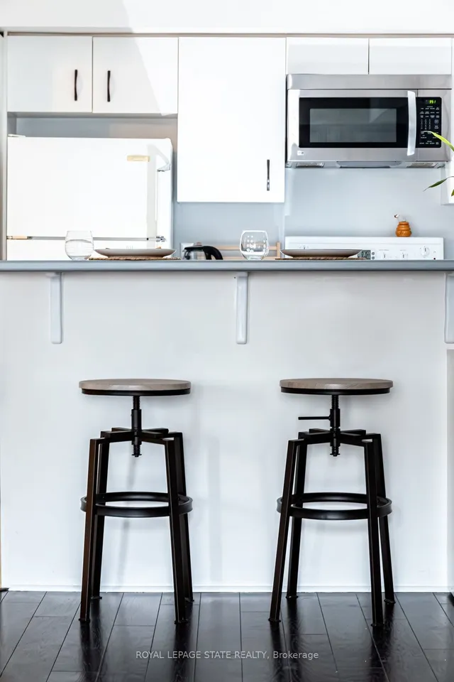 Additional image 11 of 2010 Cleaver Ave Unit 322