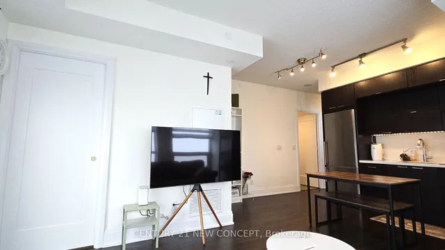 Additional image 15 of 120 Harrison Gardens Blvd Unit 1306