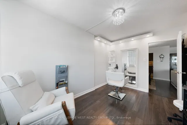 Additional image 29 of 362 The East Mall Unit 310