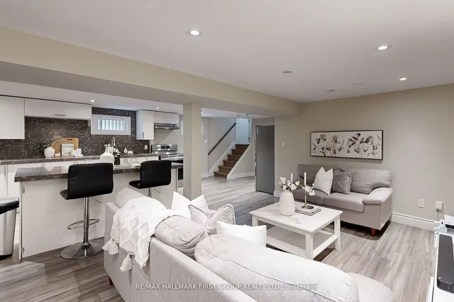 Additional image 37 of 43 Benlight Cres