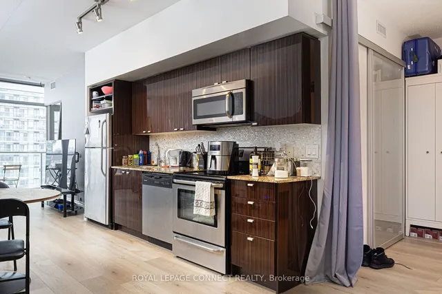 Additional image 10 of 105 The Queensway Unit 1215
