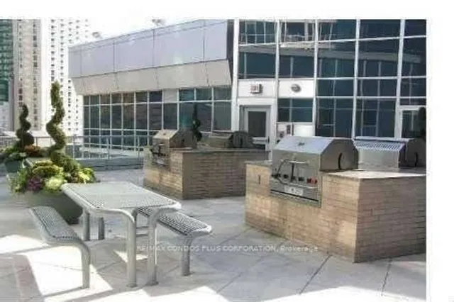 Additional image 31 of 218 Queens Quay Unit 910