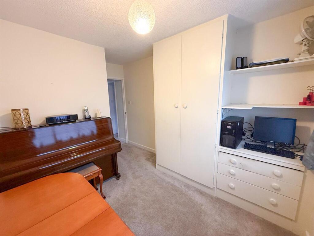 Additional image 11 of Aire Crescent, Cross Hills