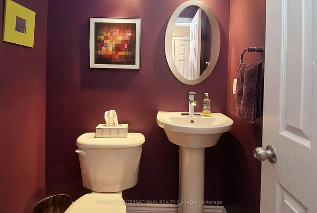 Additional image 24 of 1019B College St