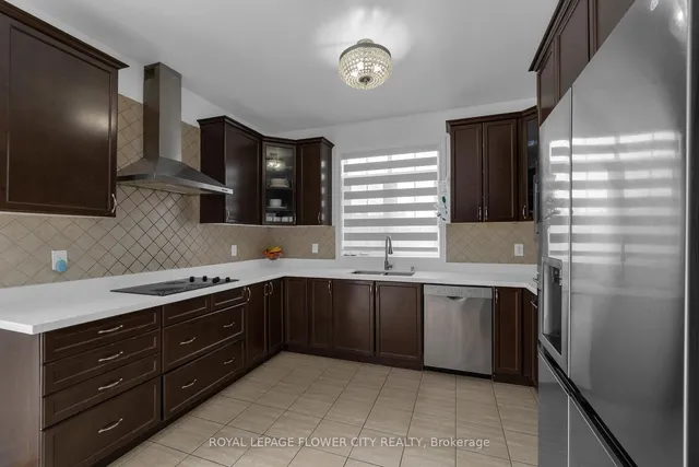 Additional image 17 of 22 Vanwood Cres