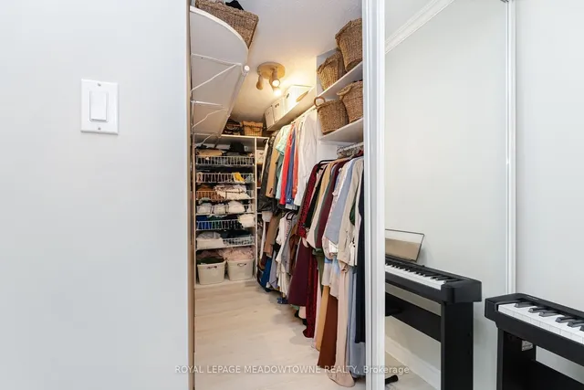 Additional image 31 of 1433 Reynolds Ave