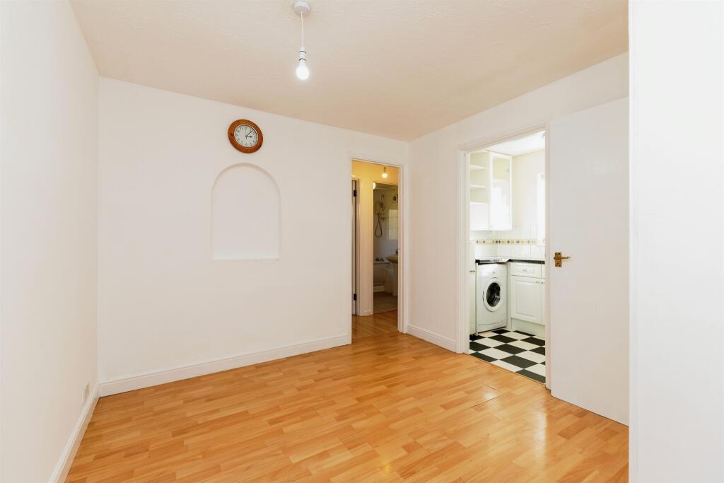 Additional image 4 of Tudor Close, Hatfield