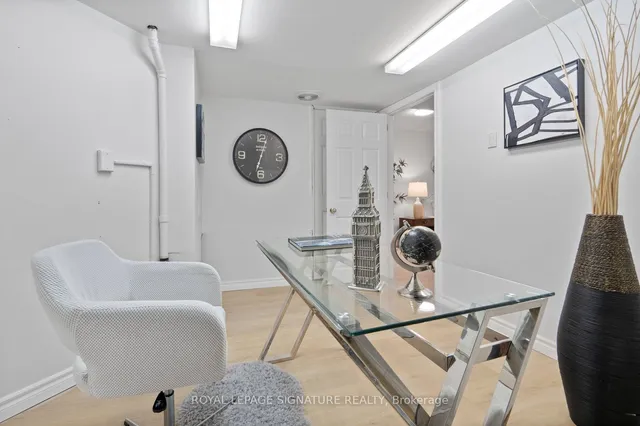 Additional image 32 of 1374 Treeland St