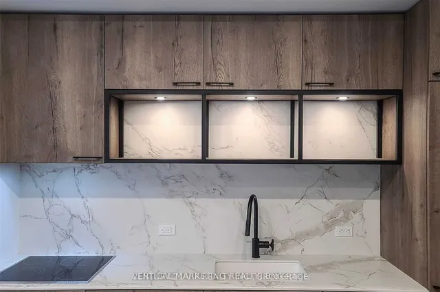 Additional image 15 of 505 Richmond St Unit 815