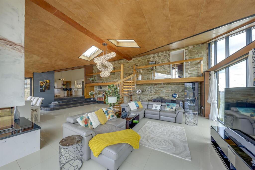 Additional image 17 of Gincroft Lane, Edenfield, Ramsbottom, Bury