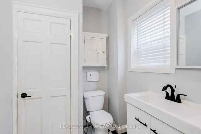 Additional image 19 of 428 Victoria Park Ave