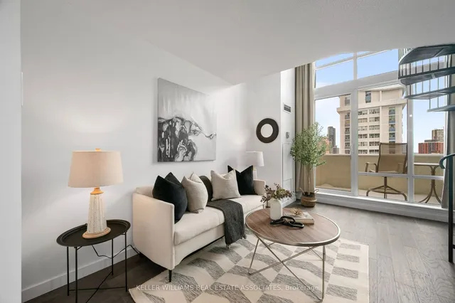 Additional image 16 of 25 Maitland St Unit 1202