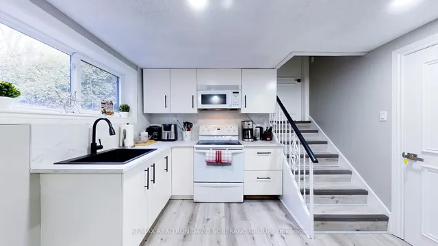 Additional image 35 of 134 Hove St