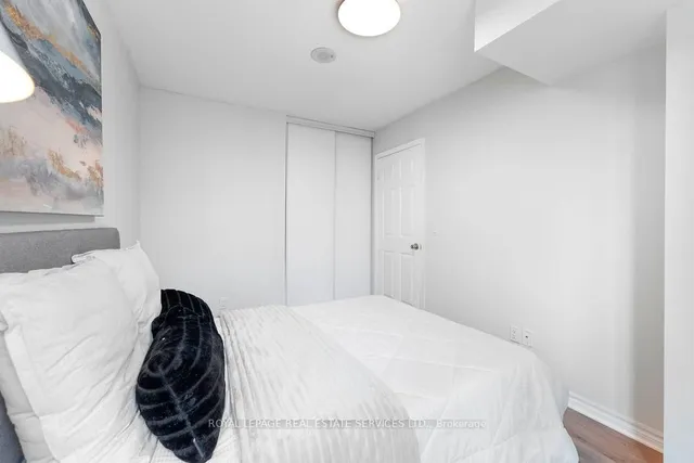 Additional image 13 of 19 Grand Trunk Cres Unit 3709