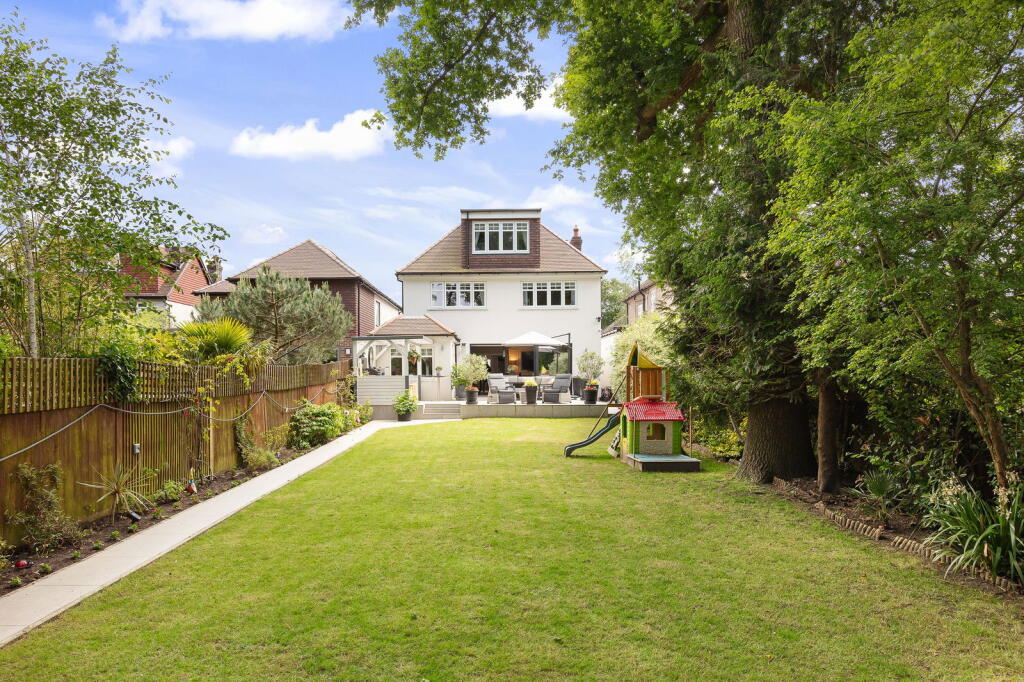 Additional image 32 of Hayes Chase, West Wickham, BR4