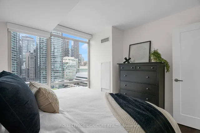 Additional image 16 of 81 Navy Wharf Crt Unit 1212