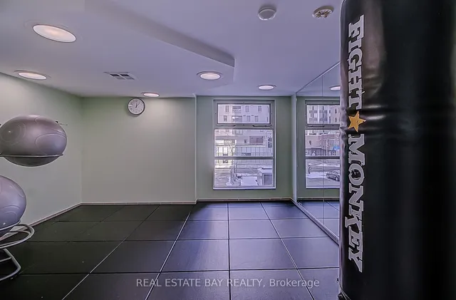 Additional image 29 of 50 Lombard St Unit 1004