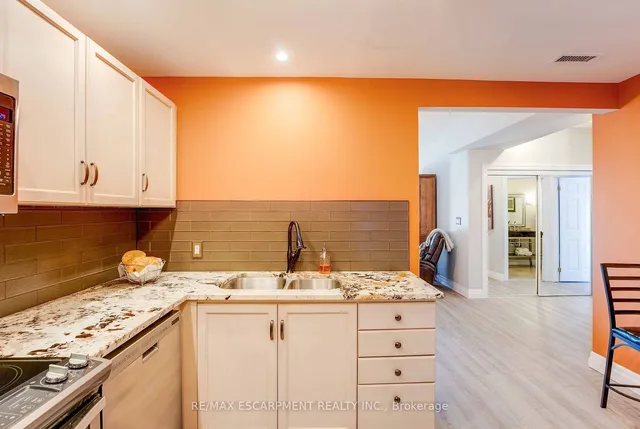 Additional image 16 of 2075 AMHERST HEIGHTS Dr Unit 402