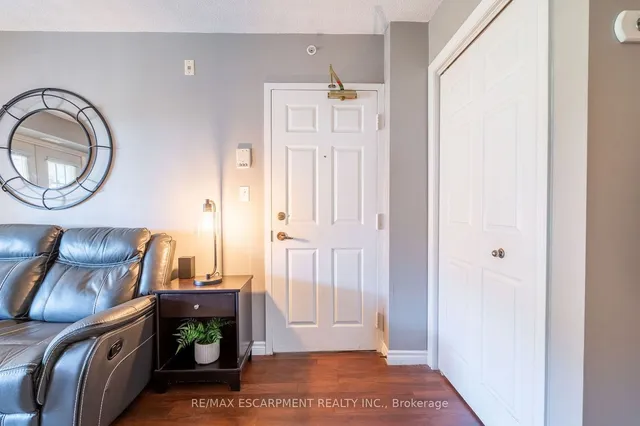 Additional image 3 of 4015 Kilmer Dr Unit 308