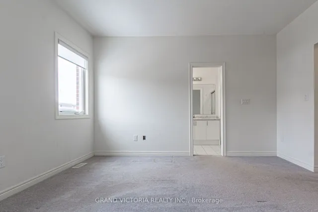 Additional image 28 of 35 Mountain Heights Pl