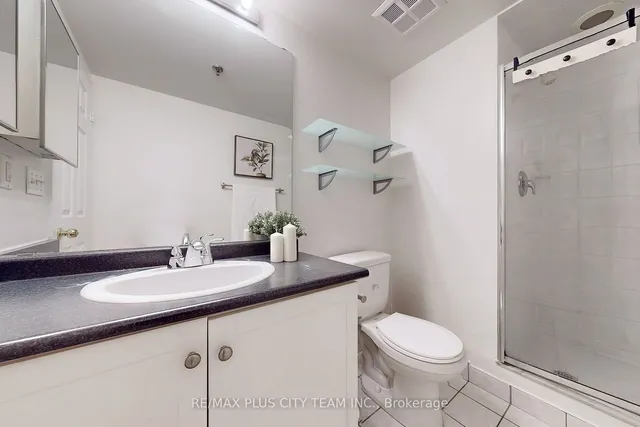 Additional image 25 of 43 Eglinton Ave Unit 205