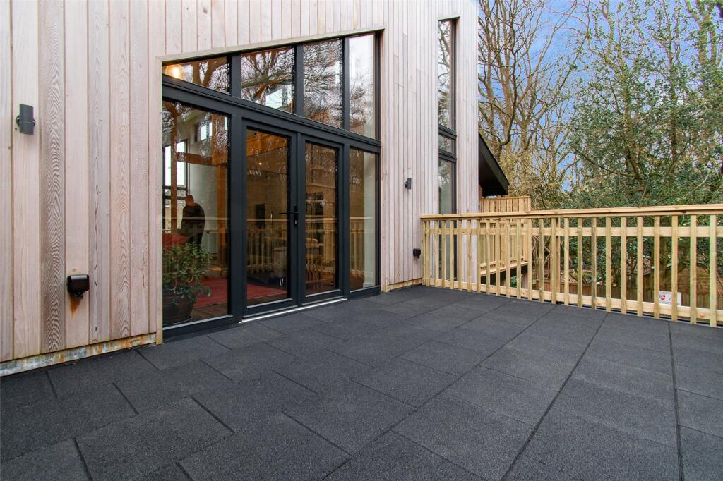 Additional image 26 of Park Street Lane, Park Street, St. Albans, Hertfordshire, AL2