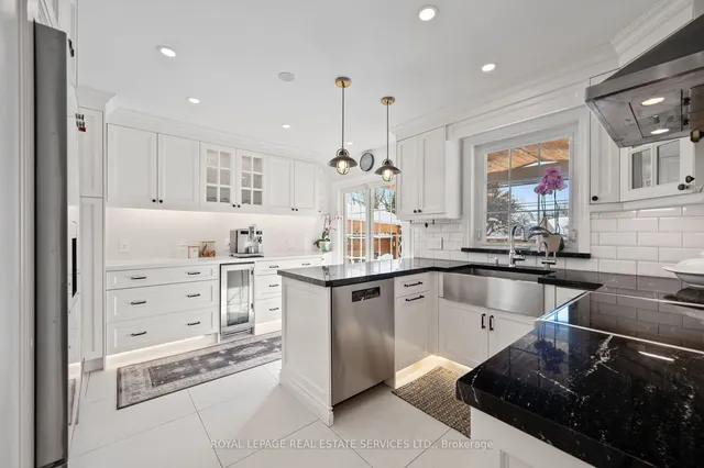 Additional image 10 of 40 Oldham Rd