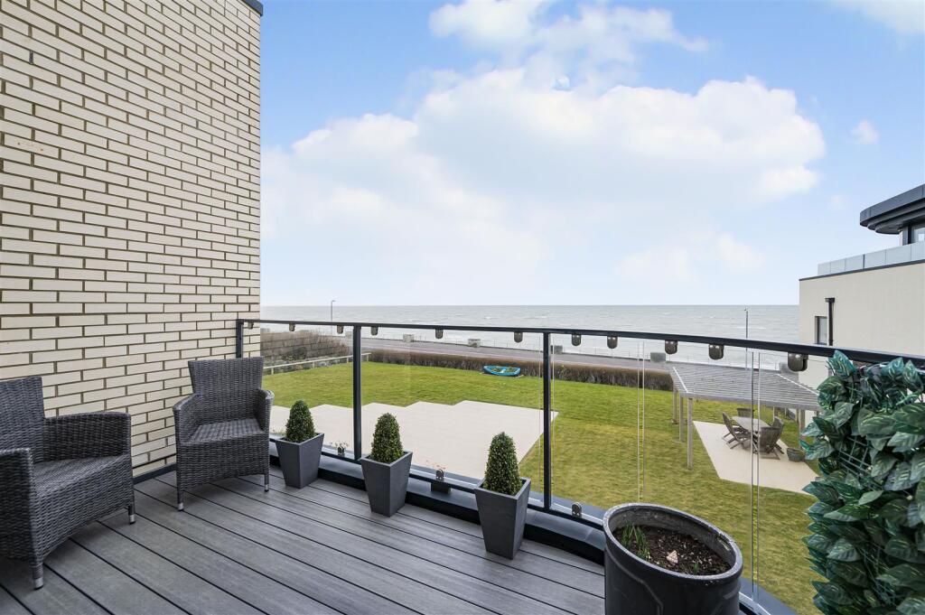 Additional image 19 of Waters Edge, Claremont Road