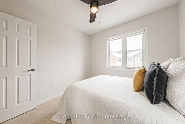 Additional image 24 of 19 Tight Crt