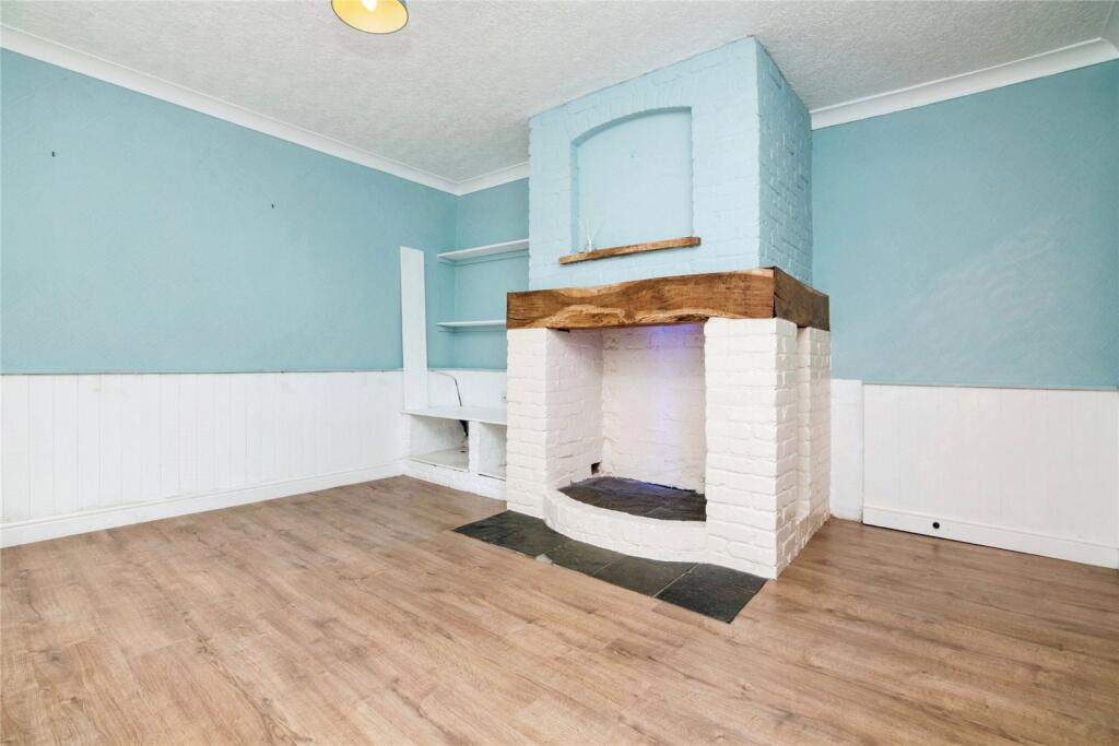 Additional image 5 of Foxlydiate Crescent, Redditch, Worcestershire, B97