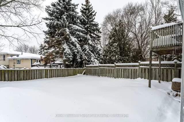 Additional image 22 of 1555 Newlands Cres