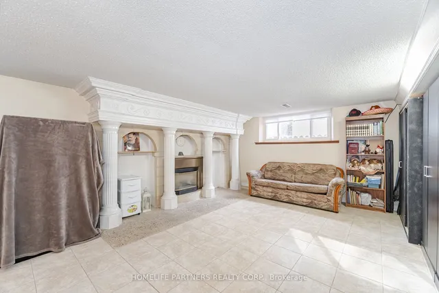 Additional image 32 of 60 Larchmere Ave