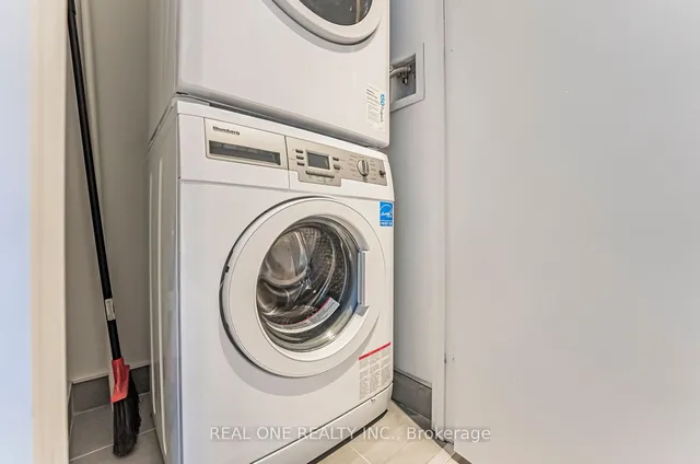 Additional image 27 of 161 Roehampton Ave Unit 2902