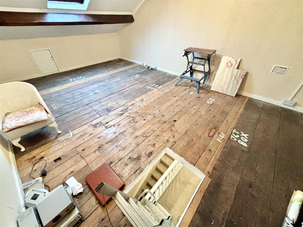 Additional image 17 of Calder Banks, Queensbury, Bradford