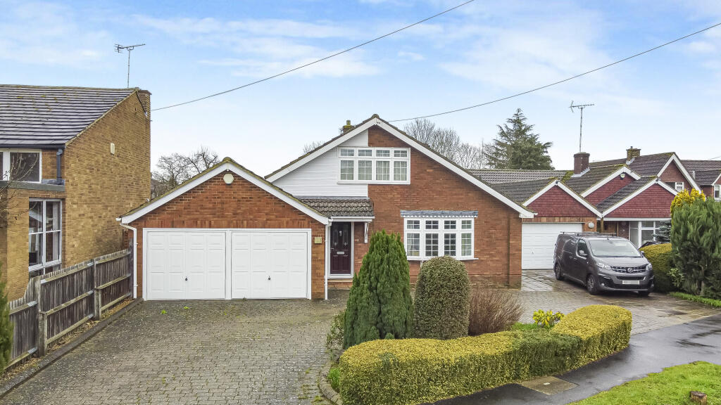 Mayflower Road, Park Street, St. Albans, AL2