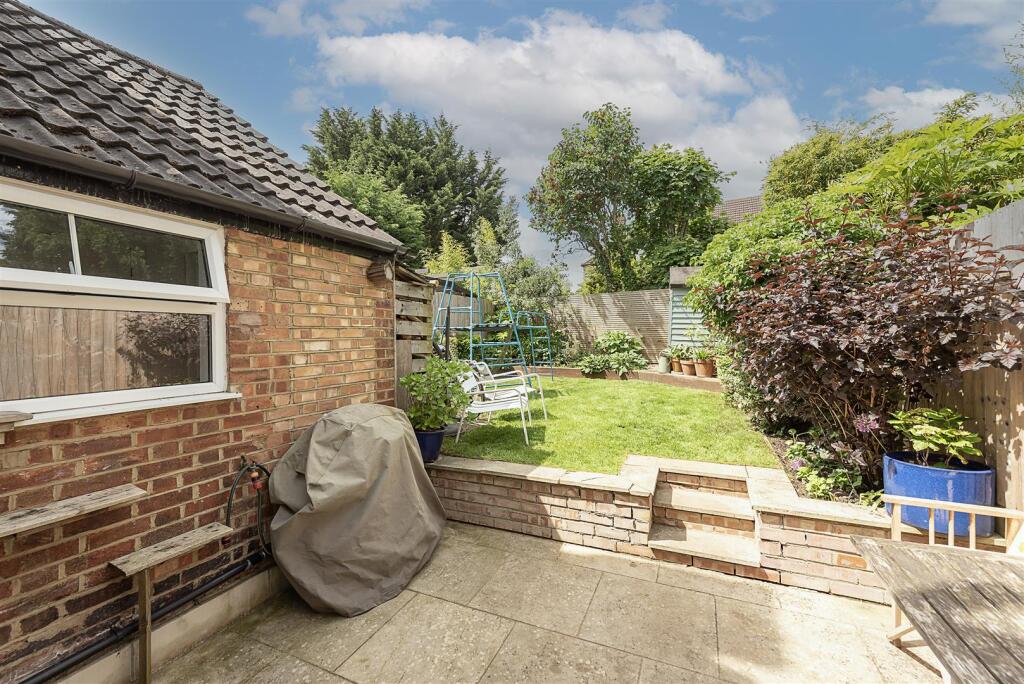 Additional image 11 of Coleswood Road, Harpenden
