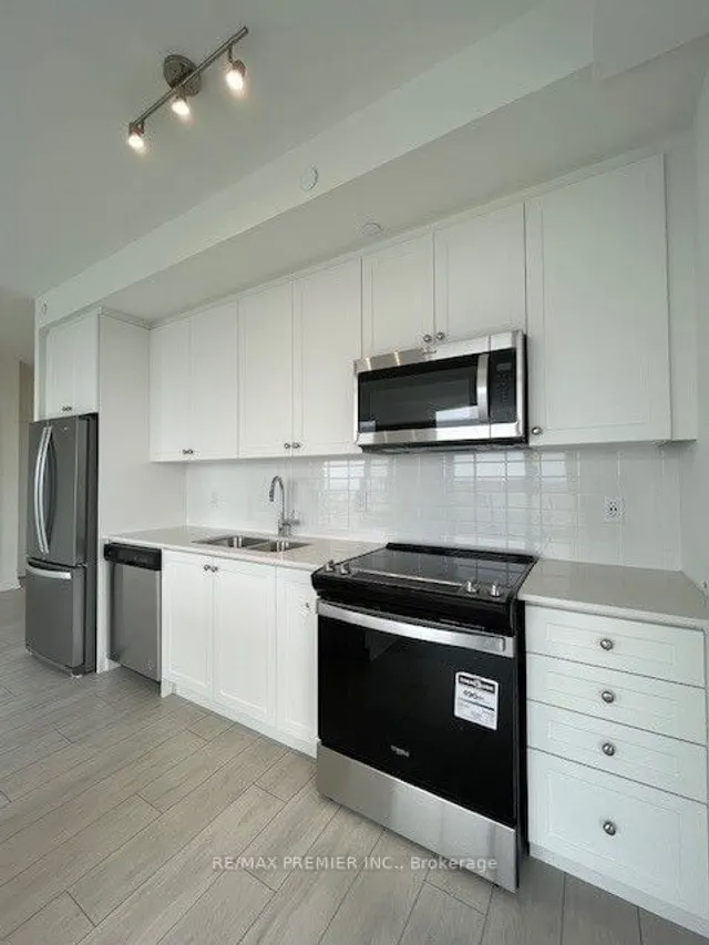 Additional image 17 of 55 Duke St Unit 1709