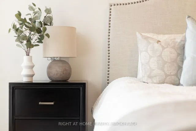 Additional image 21 of 18 Beverley St Unit 703