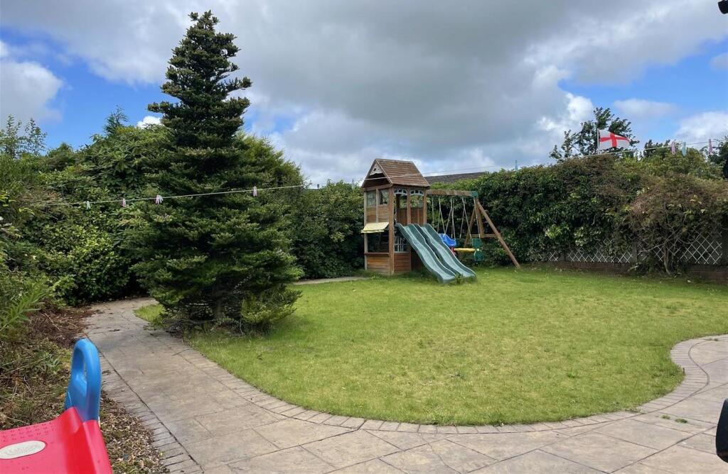 Additional image 33 of St. Lawrence Avenue, Blackburn