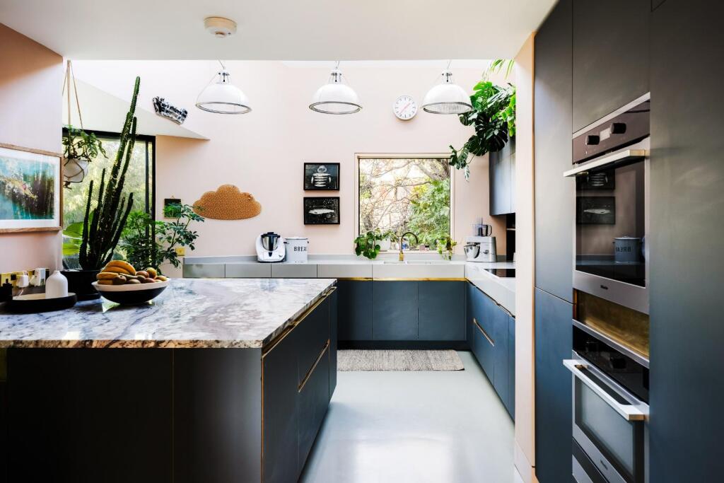 Additional image 4 of Great Brockeridge, Bristol