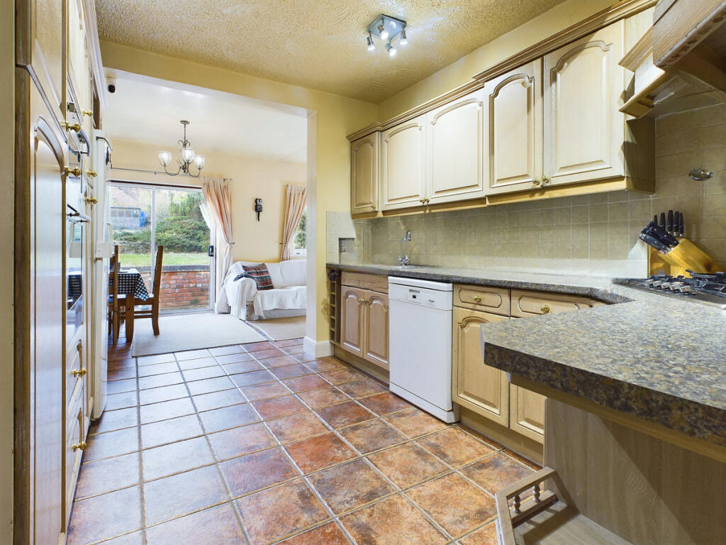 Burnett Road, Sutton Coldfield, B74 photo 3