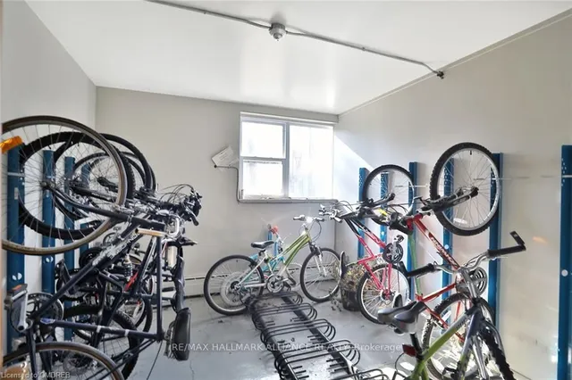 Additional image 18 of 2054 Courtland Dr Unit 102