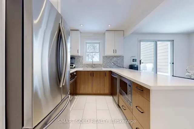 Additional image 18 of 592 Davenport Rd