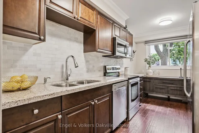 Additional image 10 of 1027 Elizabeth Pl