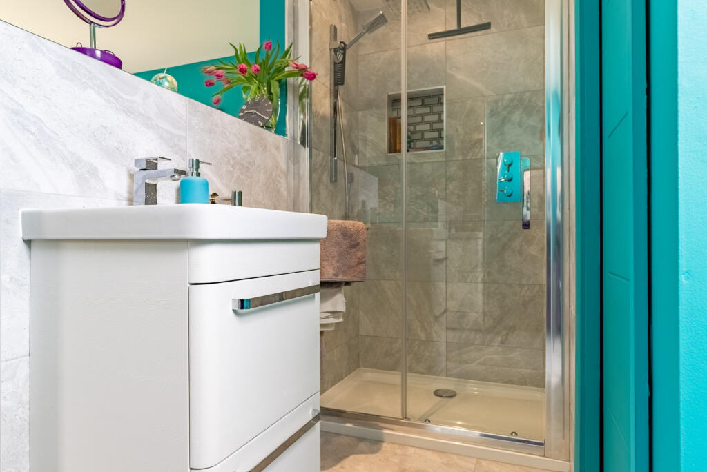 Additional image 13 of Pondfield Crescent, St. Albans, Hertfordshire, AL4