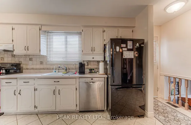Additional image 14 of 93 Uxbridge Cres