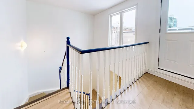 Additional image 5 of 20 Laidlaw St Unit 1122