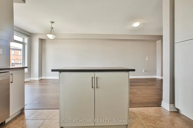 Additional image 26 of 590 North Service Rd Unit 102