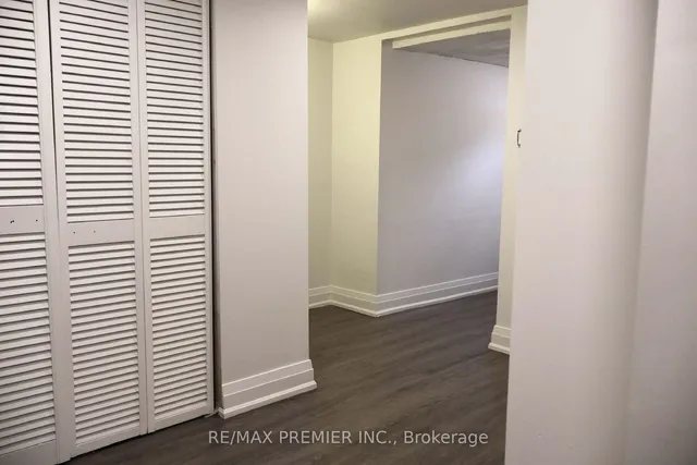 Additional image 18 of 694 Willard Ave