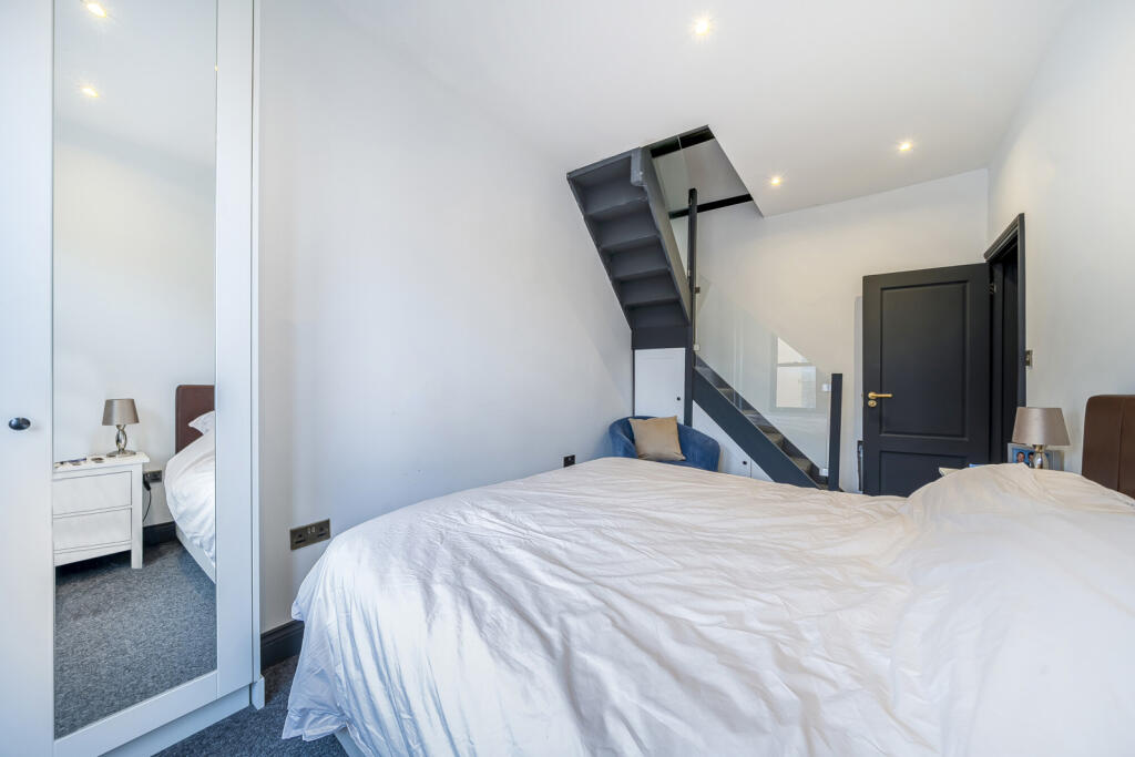 Additional image 14 of Plaistow Lane, Bromley